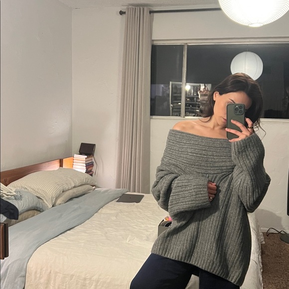 Source unknown grey sweater - Picture 2 of 3